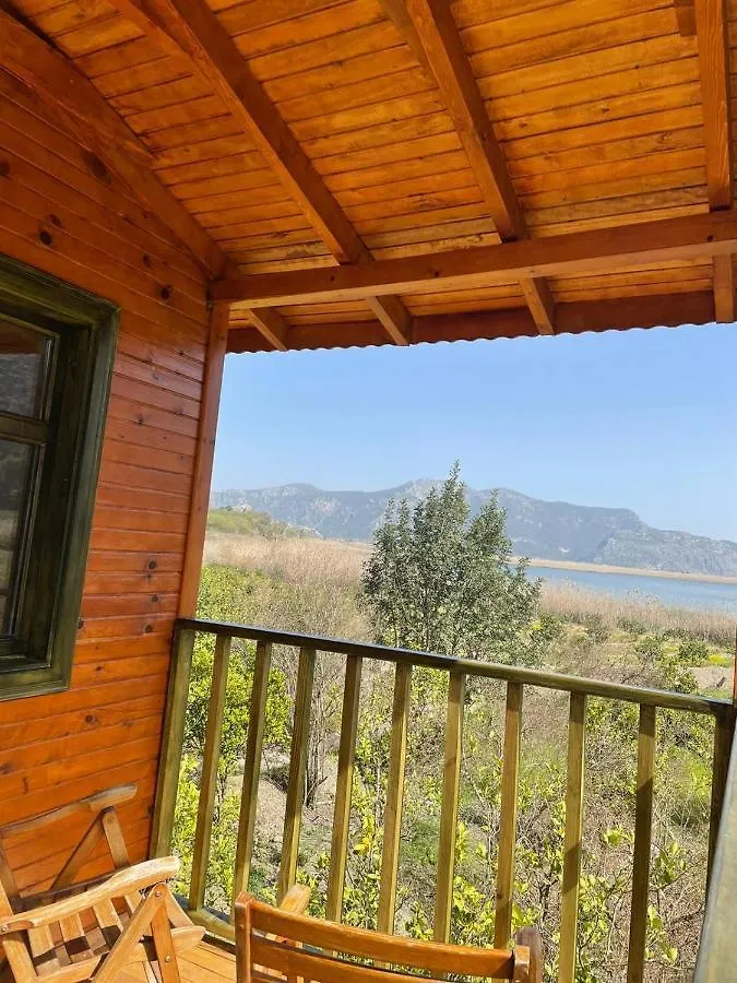 فيلا Lake Wood House موجلا