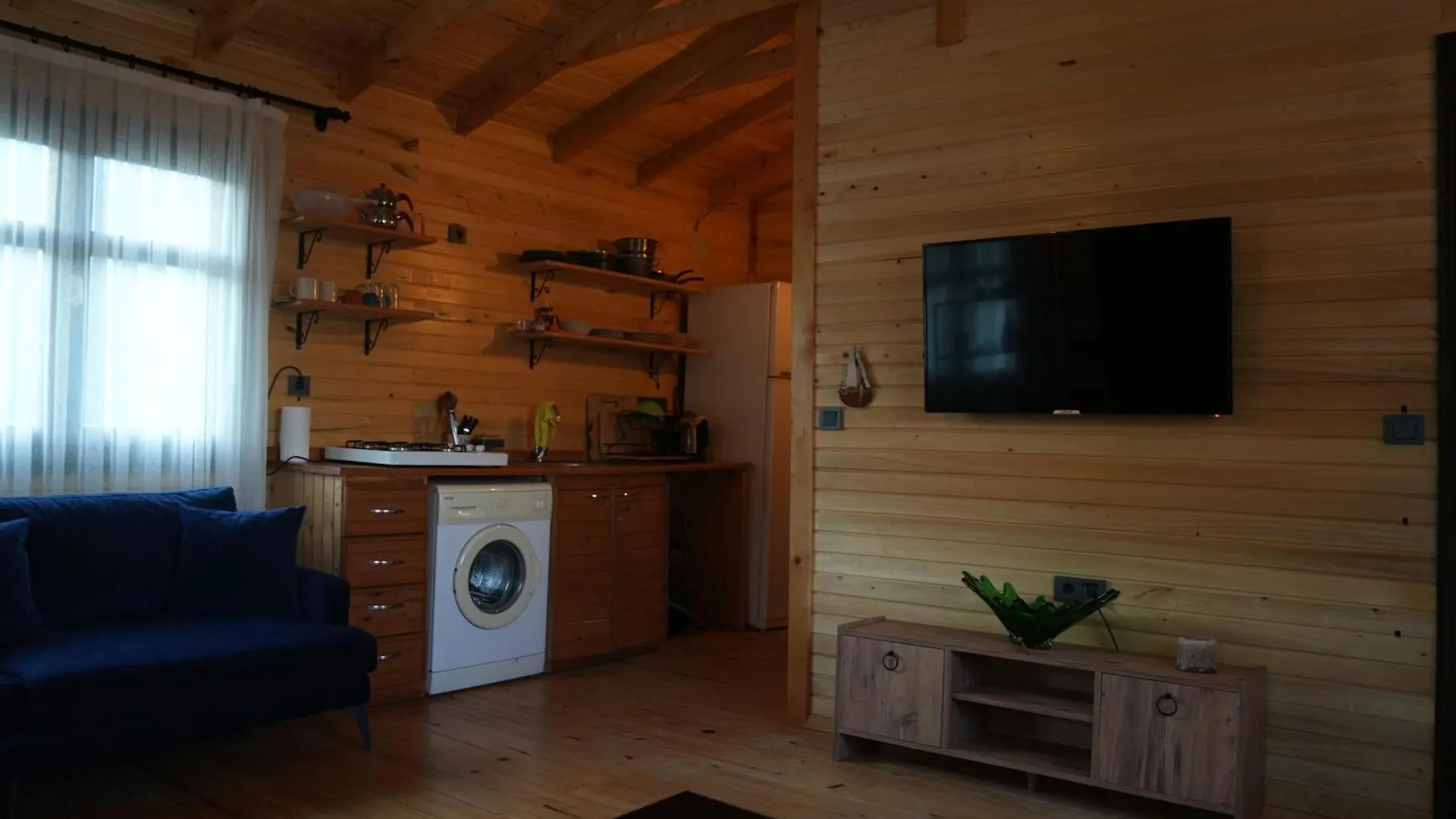 بيت للعطل فيلا Lake Wood House موجلا